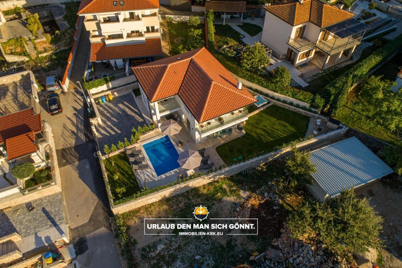 Villa Richard Malinska Exterior photo