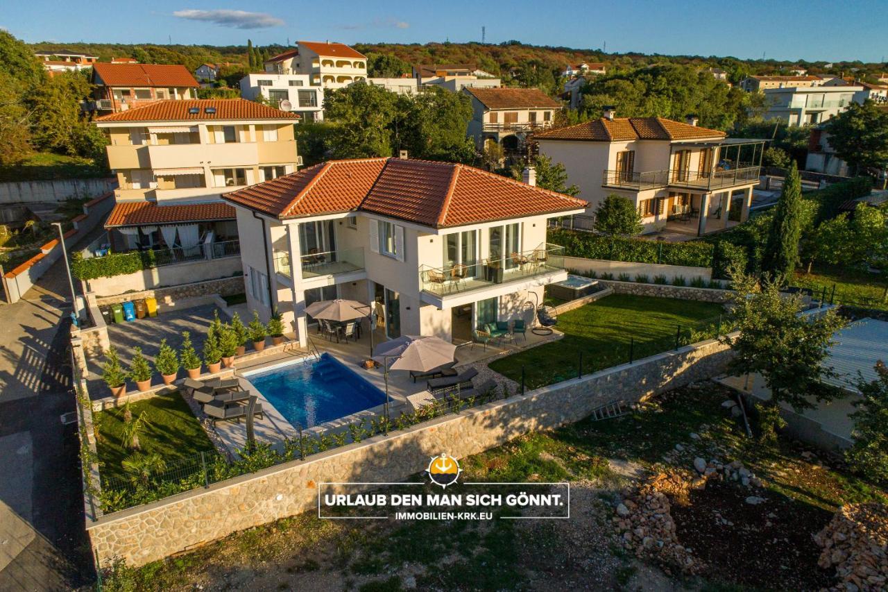 Villa Richard Malinska Exterior photo