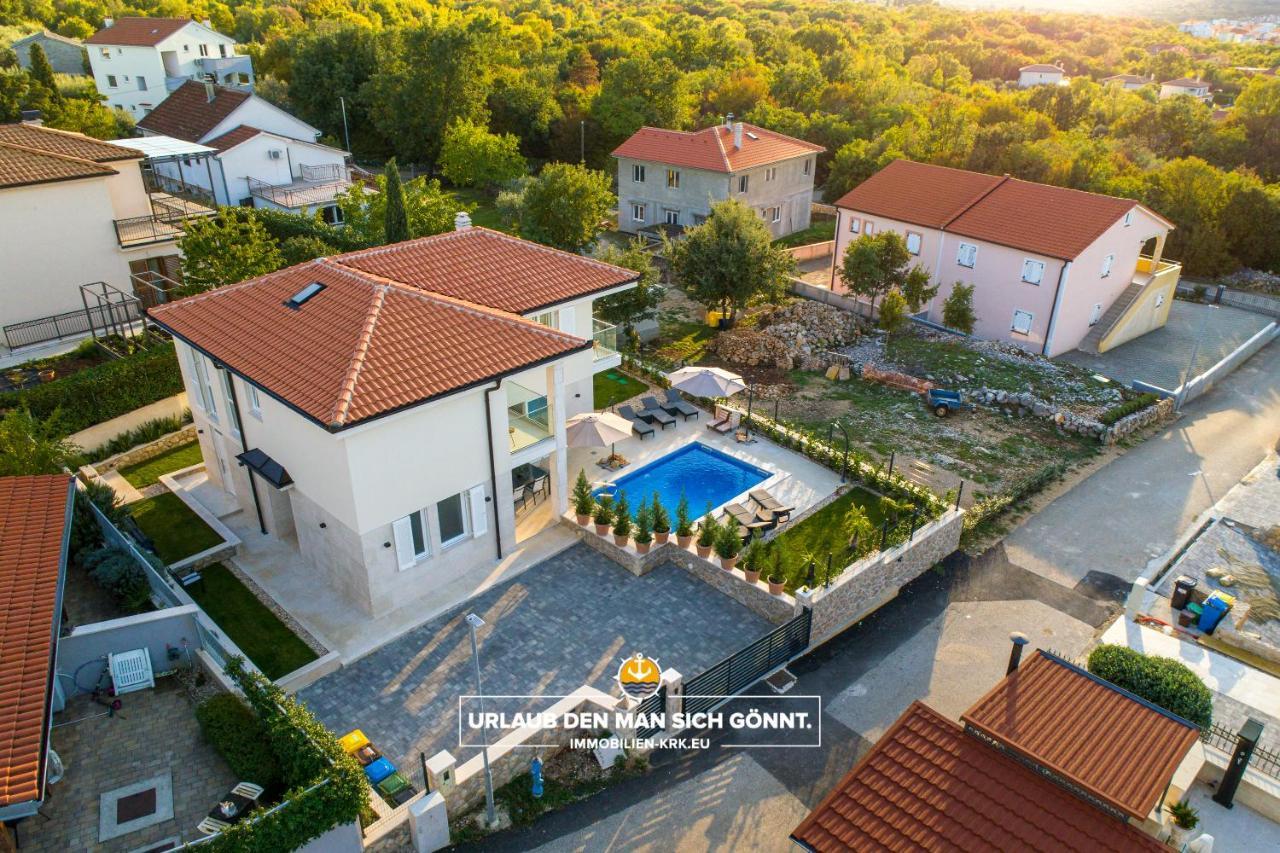 Villa Richard Malinska Exterior photo